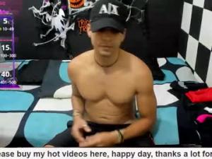 brunocuttie94Chaturbate screenshot 2024-09-29