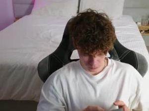 cute_thomasChaturbate screenshot 2024-10-05