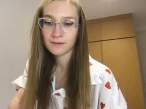 kali_the_goddessChaturbate screenshot 2024-05-16