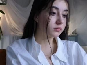 susanhuynhChaturbate screenshot 2024-08-16