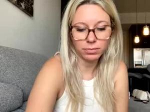 texas_blondeChaturbate screenshot 2024-09-16