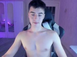 vlad1605Chaturbate screenshot 2024-10-01